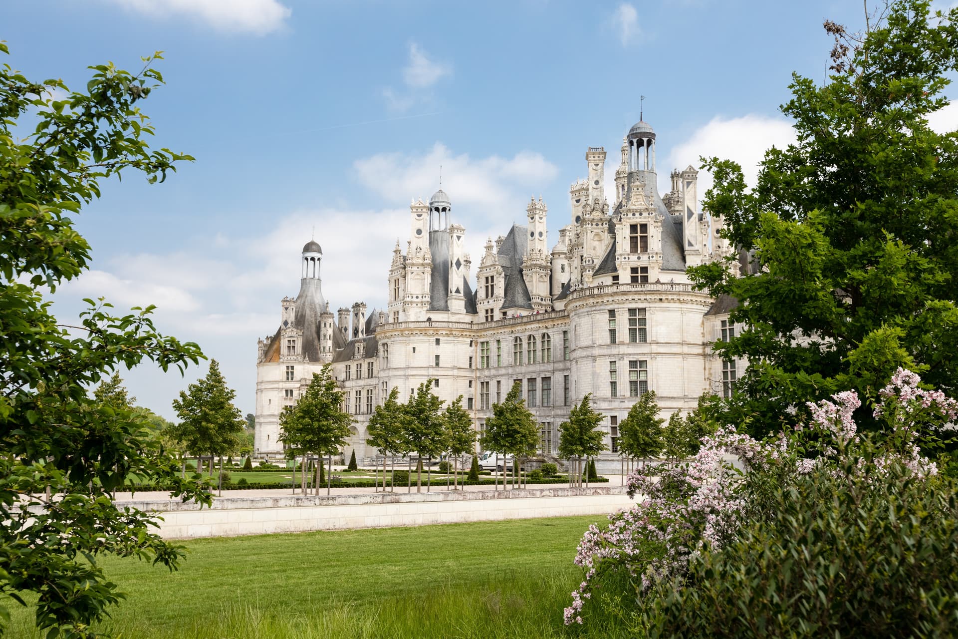 Loire Valley Chambord & Chenonсeau Tour