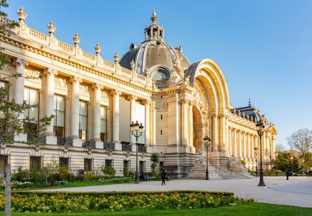 Tour of Champs-Elysees and Eiffel Tower Districts
